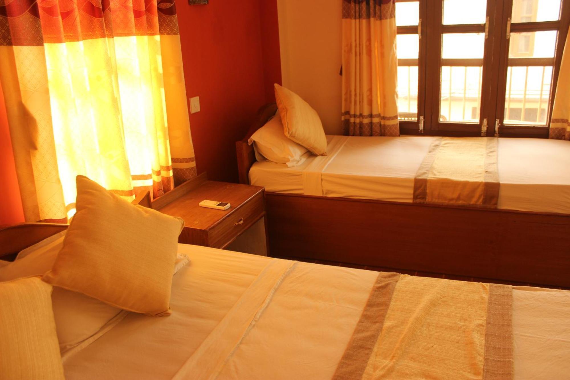 Jungle Wildlife Camp Hotel Sauraha Quarto foto