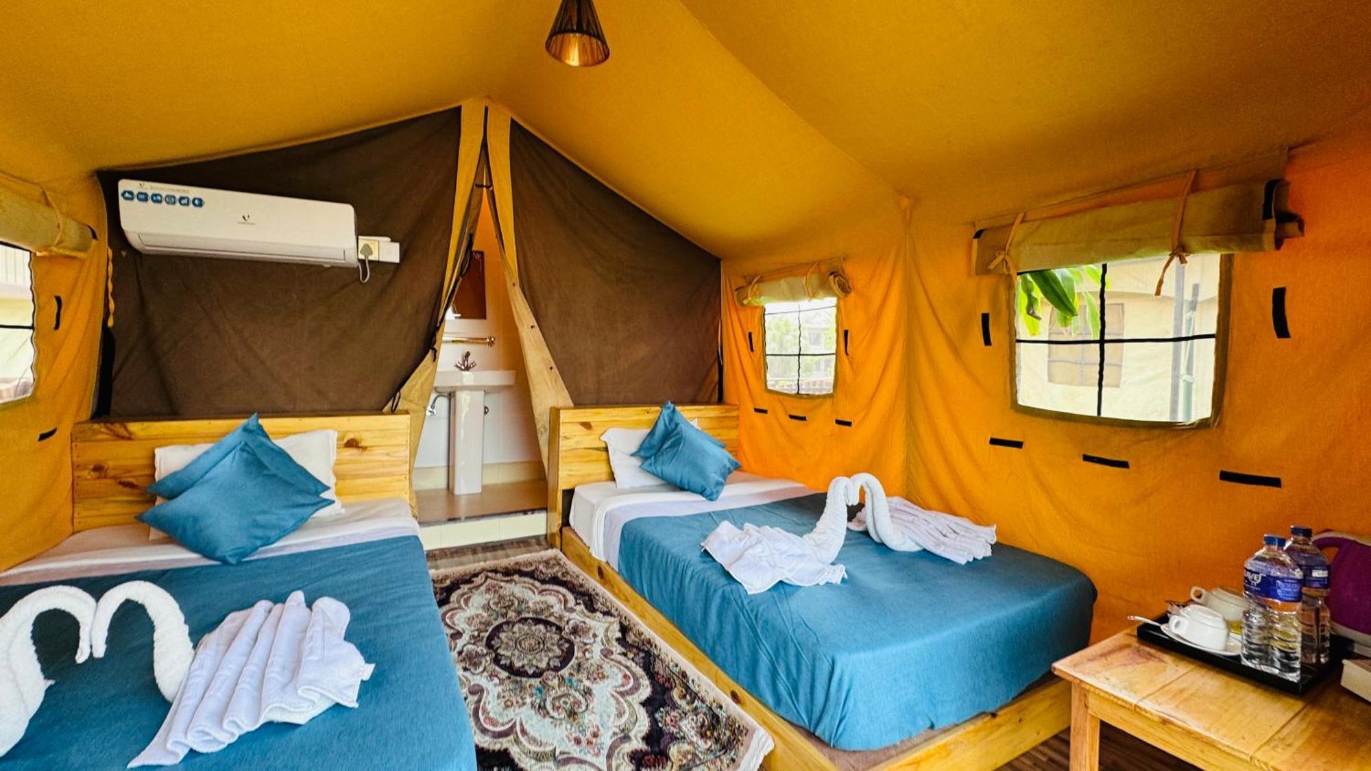 Jungle Wildlife Camp Hotel Sauraha Exterior foto