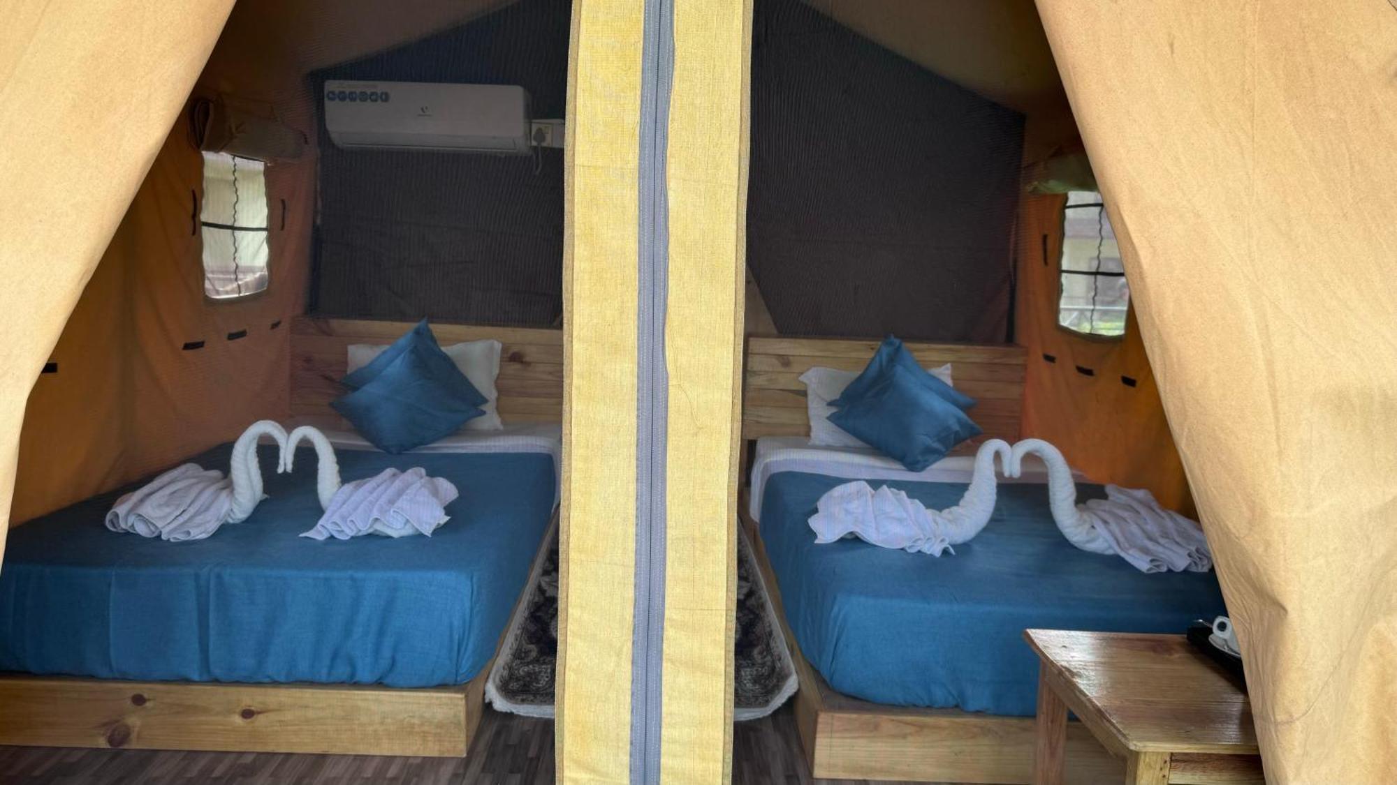 Jungle Wildlife Camp Hotel Sauraha Exterior foto