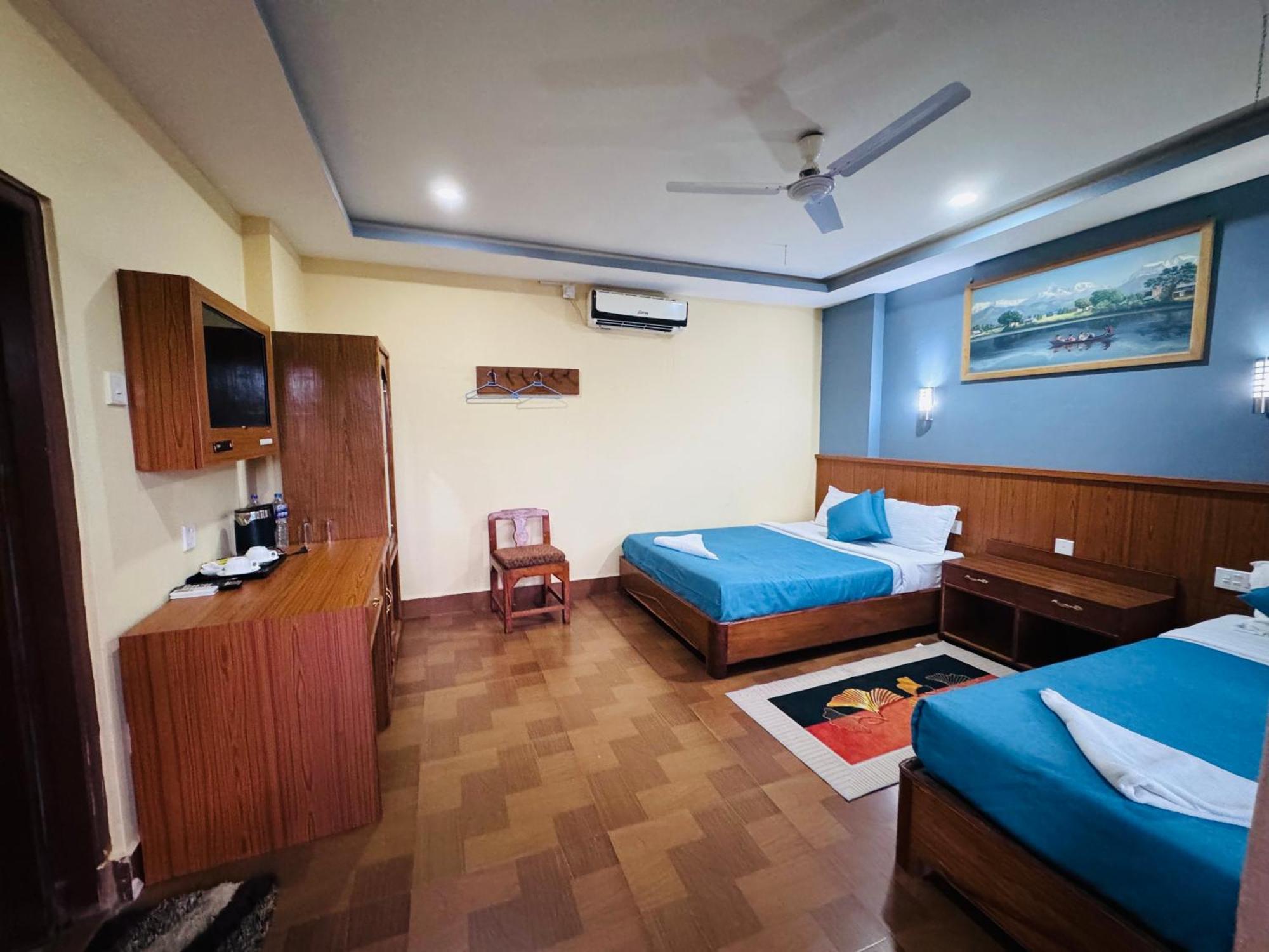 Jungle Wildlife Camp Hotel Sauraha Exterior foto