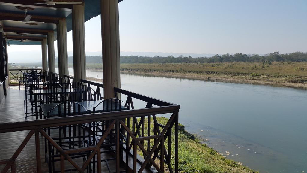 Jungle Wildlife Camp Hotel Sauraha Exterior foto