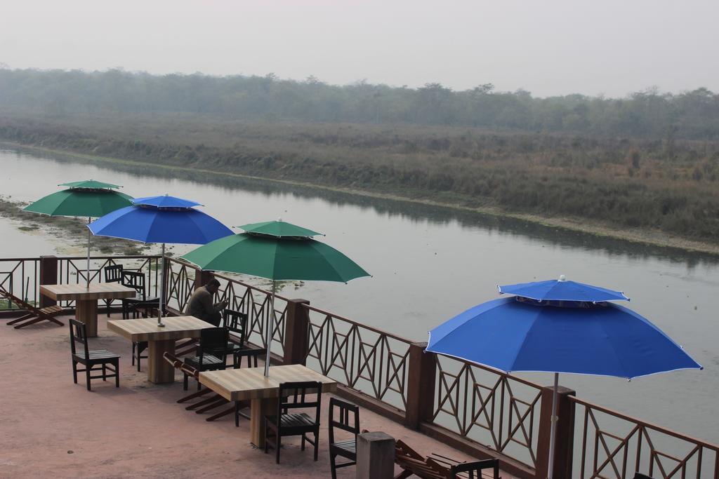Jungle Wildlife Camp Hotel Sauraha Exterior foto